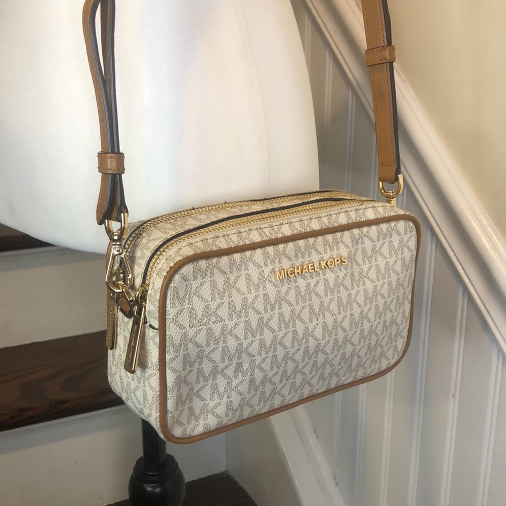 MICHAEL KORS White MK Monogram Jet Set Crossbody Shoulder Bag - Picture 14 of 17